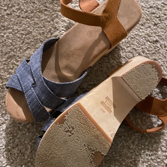 Toms Clog Sandals - Picture 5 of 8